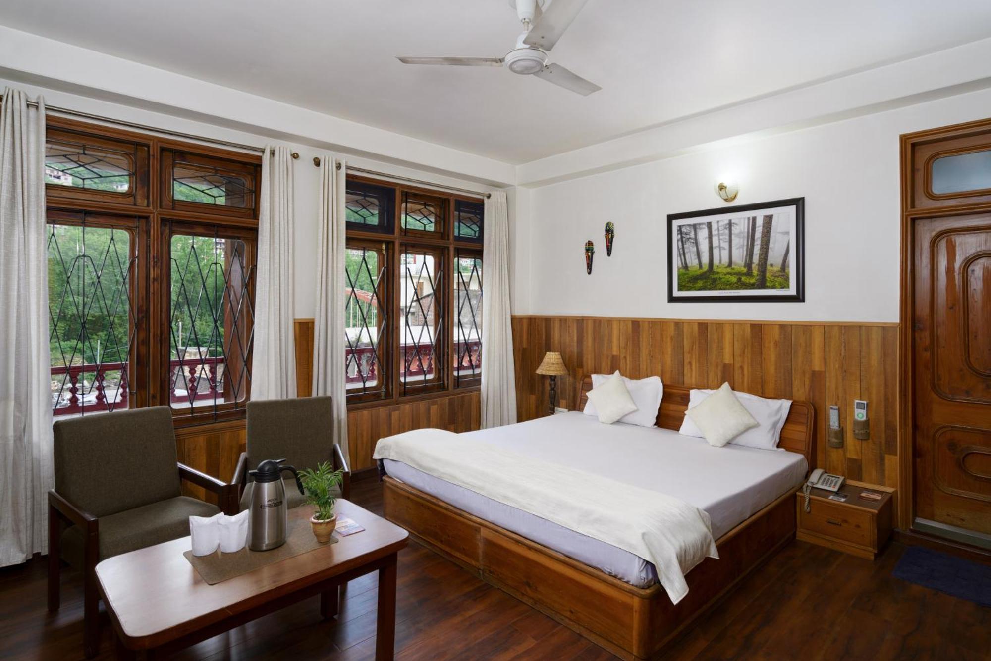 Hotel Kullu Valley Esterno foto